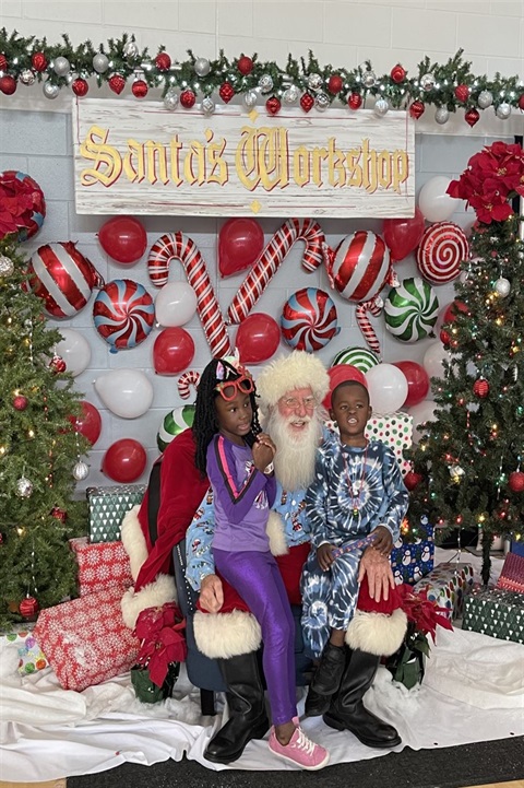 kids with santa