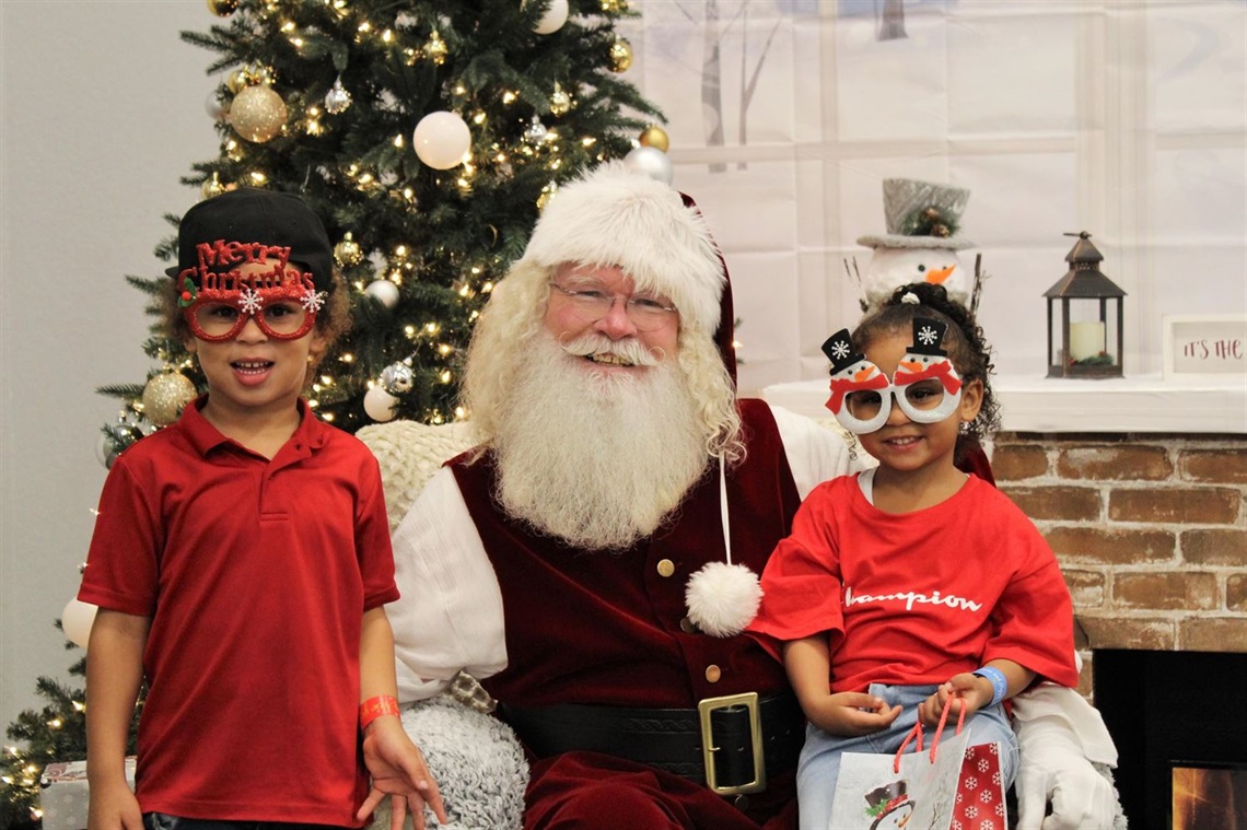 kids with Santa