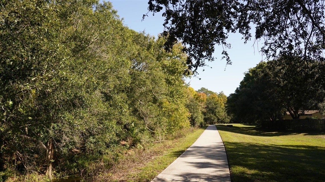 Image of a path in Cypress Point Park in Clearwater Florida